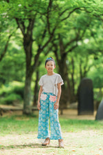 Load image into Gallery viewer, Lily Pants &amp; Shorts
